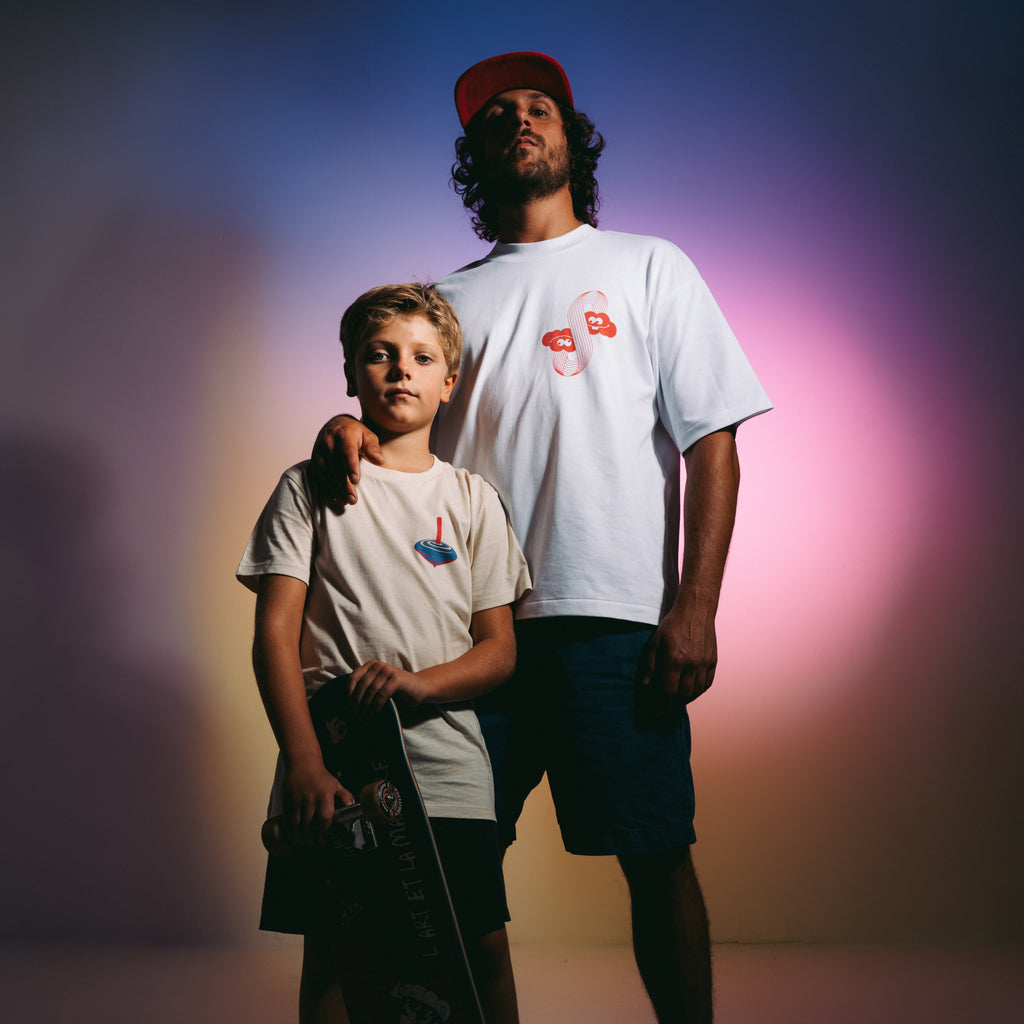 T-SHIRT TOYS IN SPACE